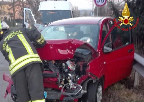 Incidente frontale sulla Sp1