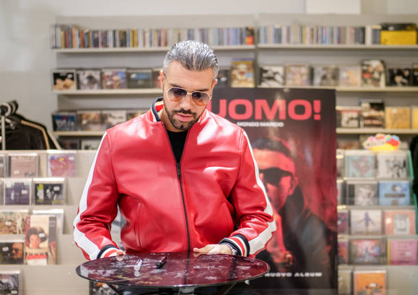 Mondo Marcio, il rapper che canta con Mina ha presentato il suo album a  Varese