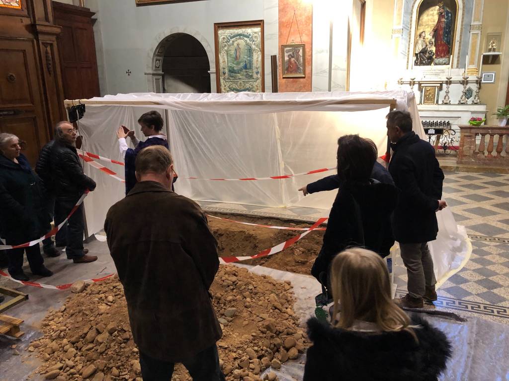 Scavi archeologici nella chiesa di Abbiate 