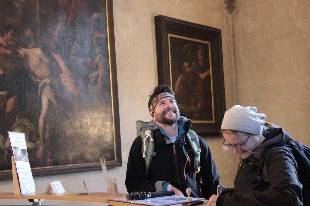via francisca castiglione olona cristina menghini neven Adzaip