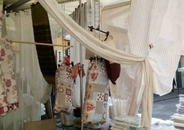“Gli Ambulanti di Forte dei Marmi®” ad Angera a Pasqua domenica 21 aprile
