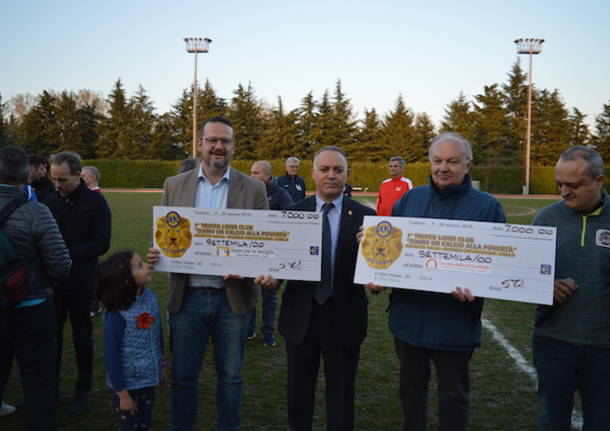 Tradate: \"Diamo un calcio alla povertà\", il torneo dei Lions Club