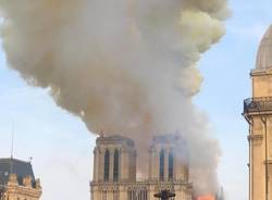 Incendio alla Cattedrale di Notre Dame di Parigi - 2