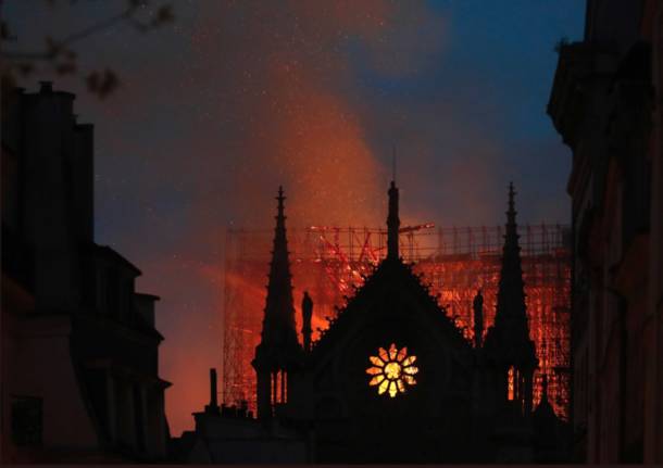 Incendio alla cattedrale di Notre Dame di Parigi