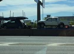 incidente furgone camion bisarca