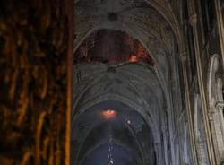 Notre Dame sopravvissuta alle fiamme