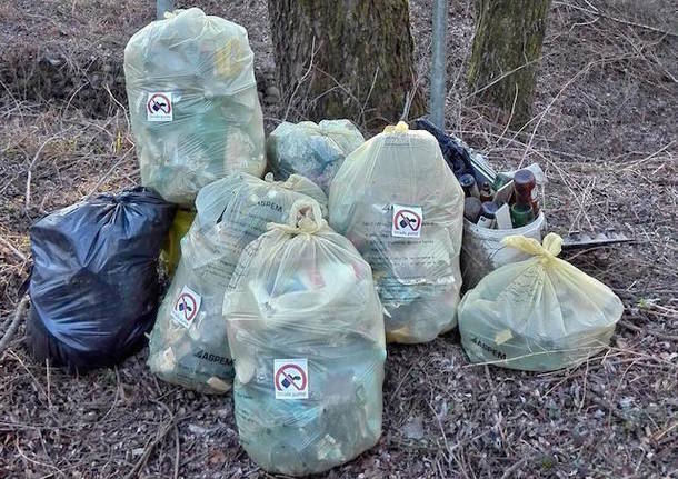 rifiuti bosco associazione strade pulite varese motorland