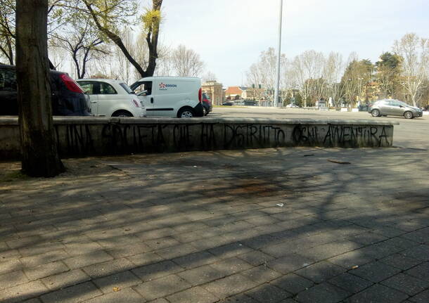 Atto vandalico all’entrata del Parco Castello “cancellati ” i murales Legali