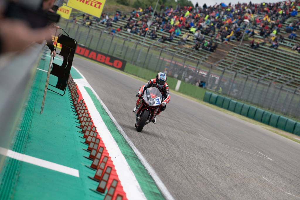 Superbike a Imola - Le moto in pista