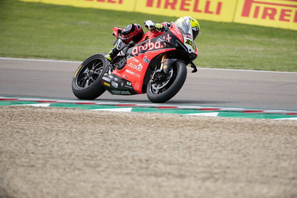Superbike a Imola - Le moto in pista