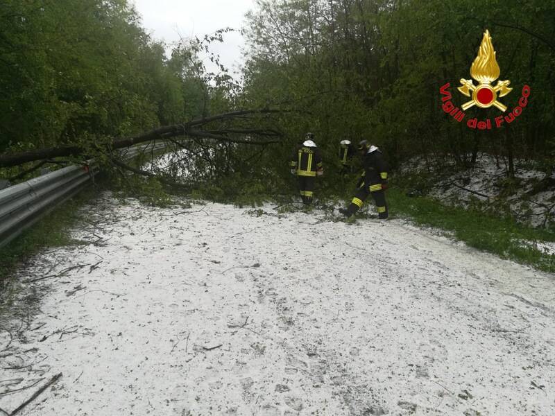 grandine varese vigili del duoco  1 