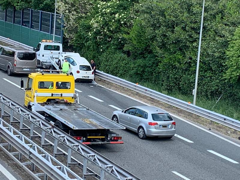 Incidente stradale autostrada A8 Gazzada