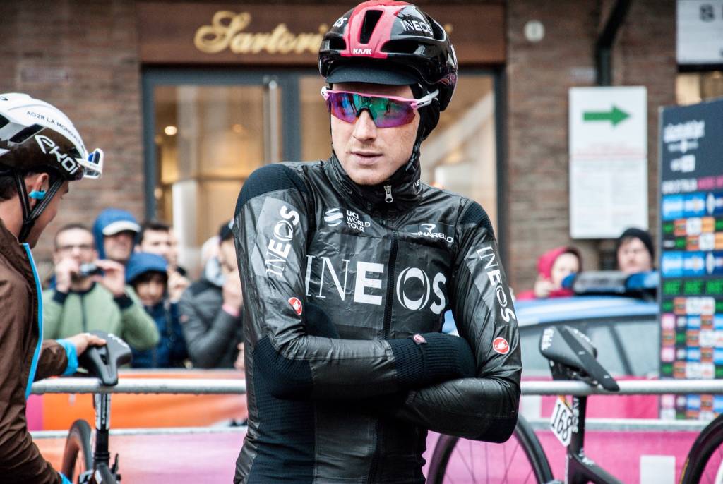 La seconda tappa del Giro al via sotto la pioggia