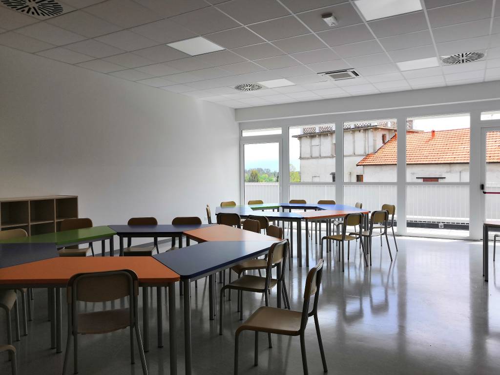 Palestra e scuola Carnago