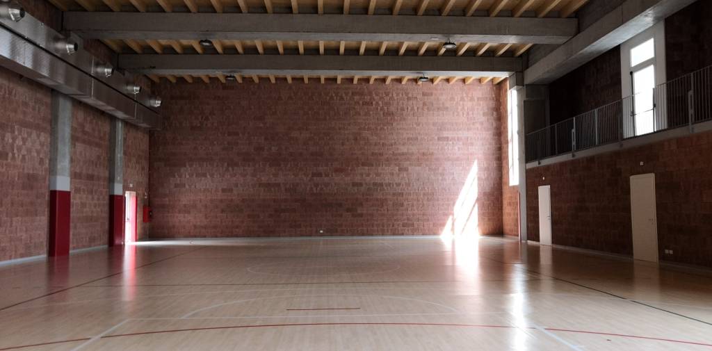Palestra e scuola Carnago