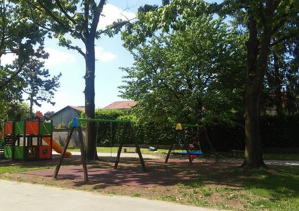 Nuovi giochi ai parchetti di via Toti e Sant’Ilario – Nerviano