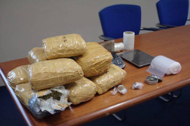 sequestro hashish carabinieri
