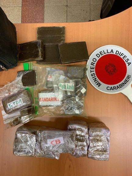 sequestro hashish carabinieri