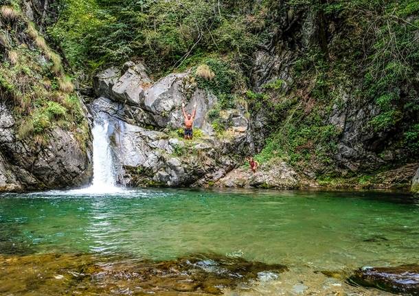 bagno fiume Canton Ticino 