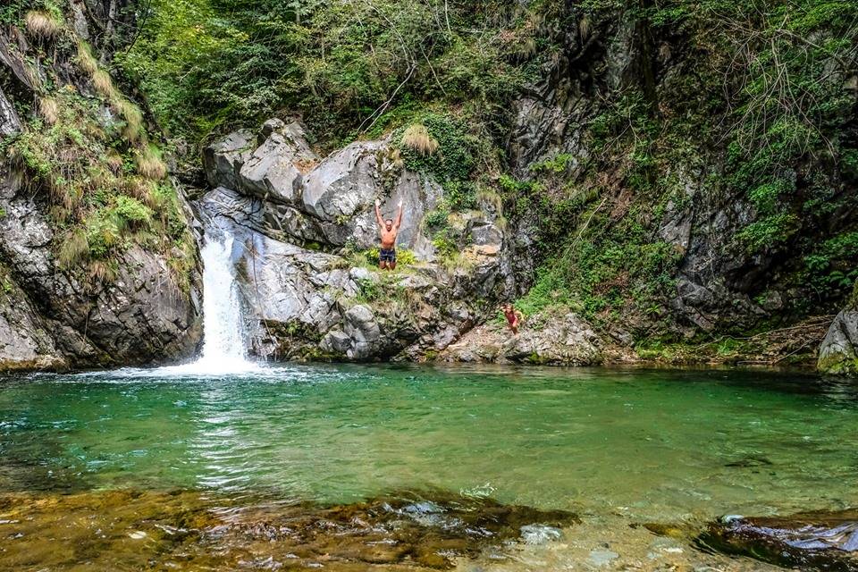 bagno fiume Canton Ticino 