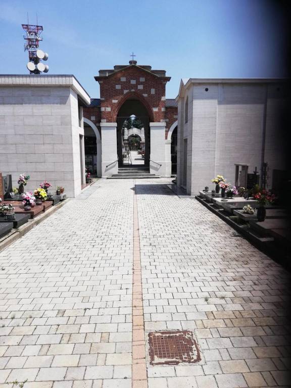 Caronno Varesino, il cimitero 