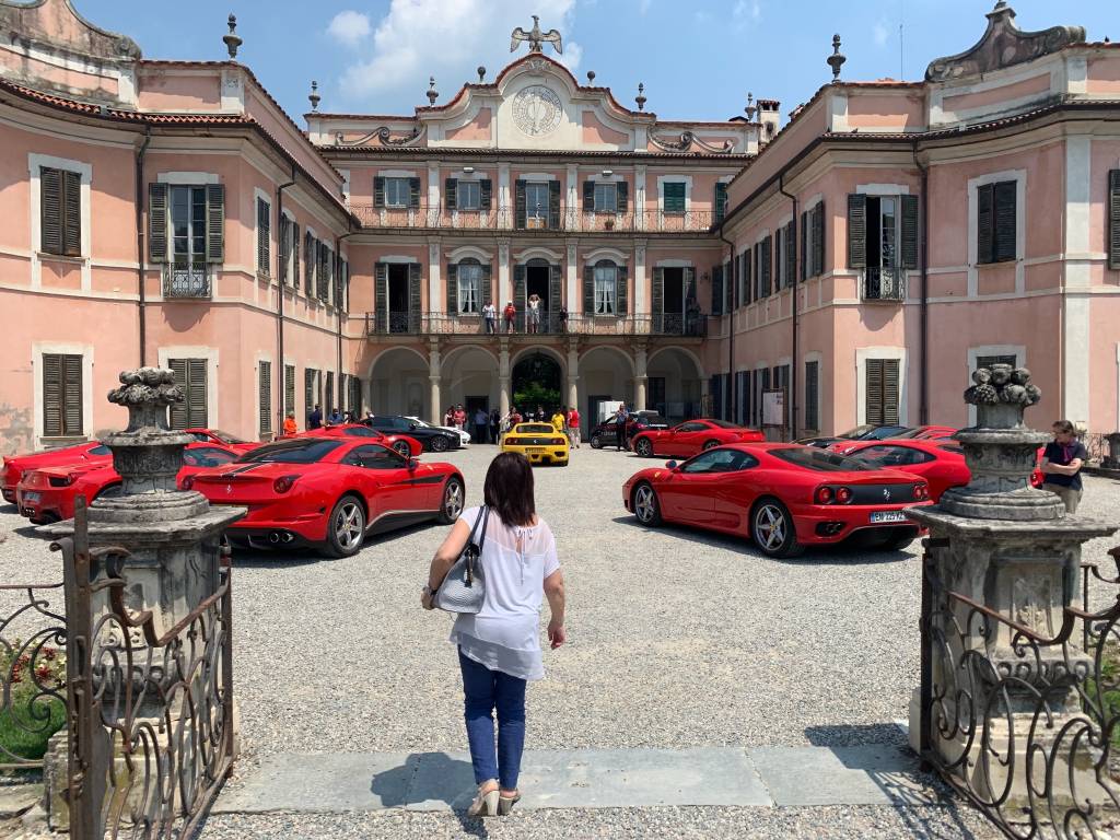 Ferraristi dal Lussemburgo a Varese