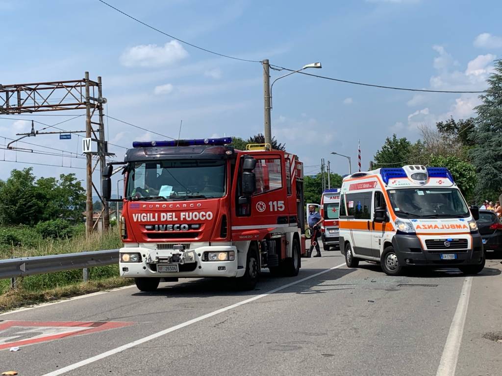 Frontale tra Vedano Olona e Venegono Superiore