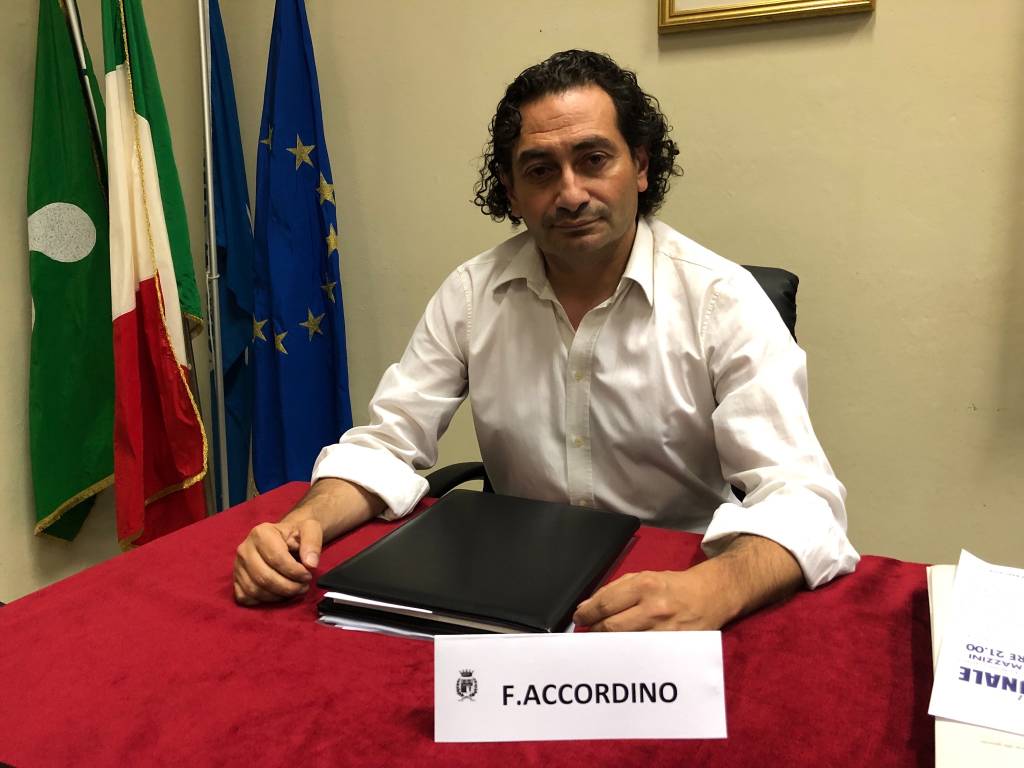 Il nuovo consiglio comunale di Tradate (sindaco Giuseppe Bascialla)