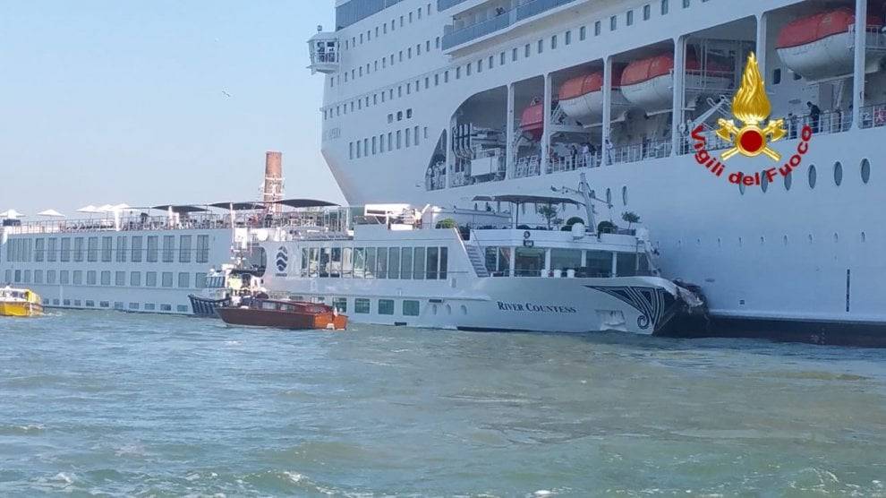Incidente navale a Venezia