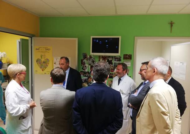 l'assessore Gallera in visita agli ospedali di Varese