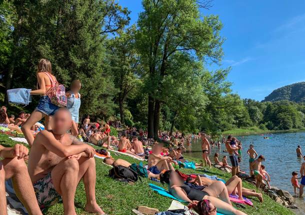 lago di monate spiaggia dei preti comabbio