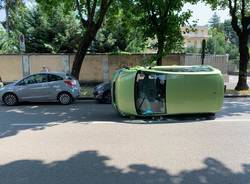 Ribaltamento viale Stelvio Busto Arsizio