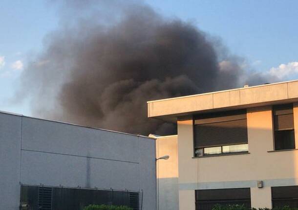 Incendio Legnano 7 luglio 2019