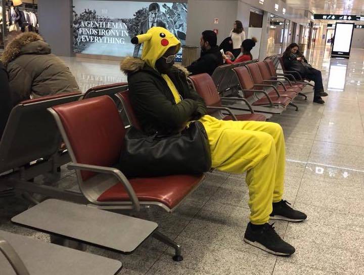 Addii al celibato goliardici a Malpensa