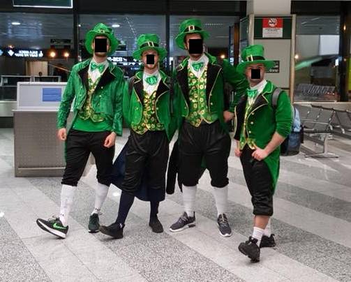 Addii al celibato goliardici a Malpensa