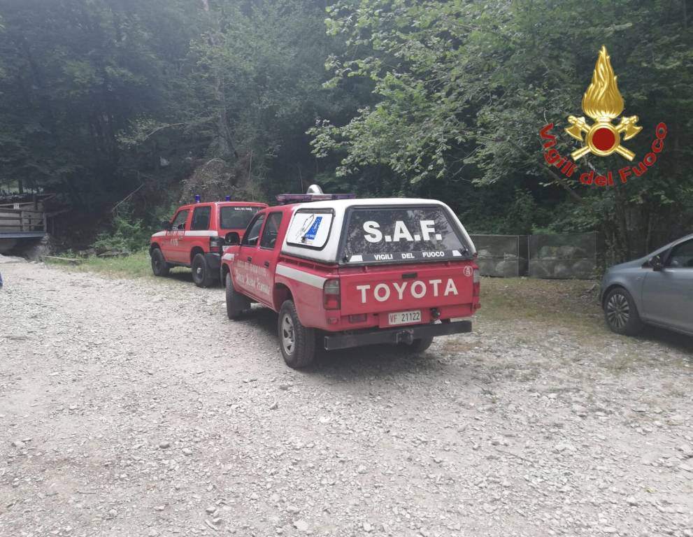 Cade alle cascate di Cittiglio, morto un ragazzo di 23 anni