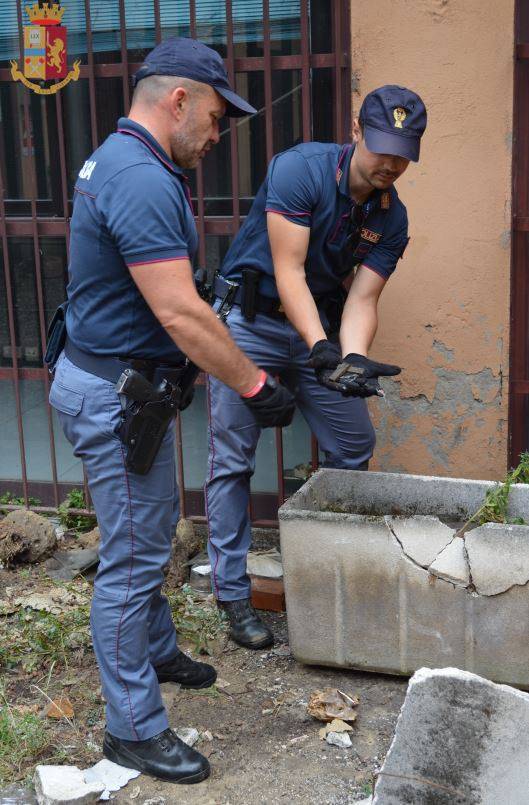 Polizia in azione nelle aree semi centrali