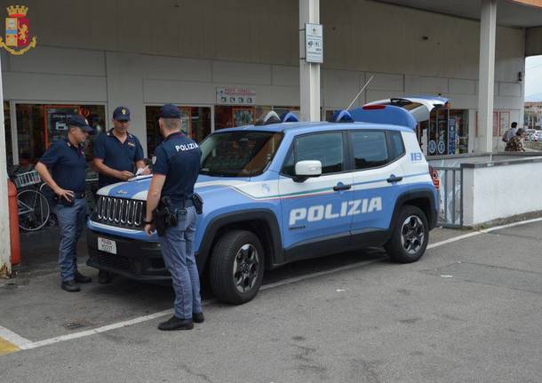 Polizia in azione nelle aree semi centrali