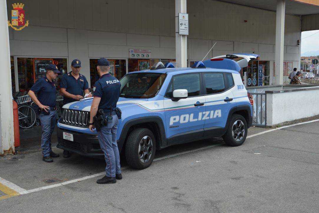 Polizia in azione nelle aree semi centrali