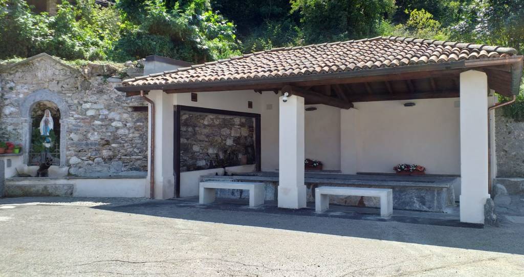 Il nuovo lavatoio si presenta