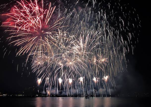 Fuochi d’artificio a Lavena Ponte Tresa