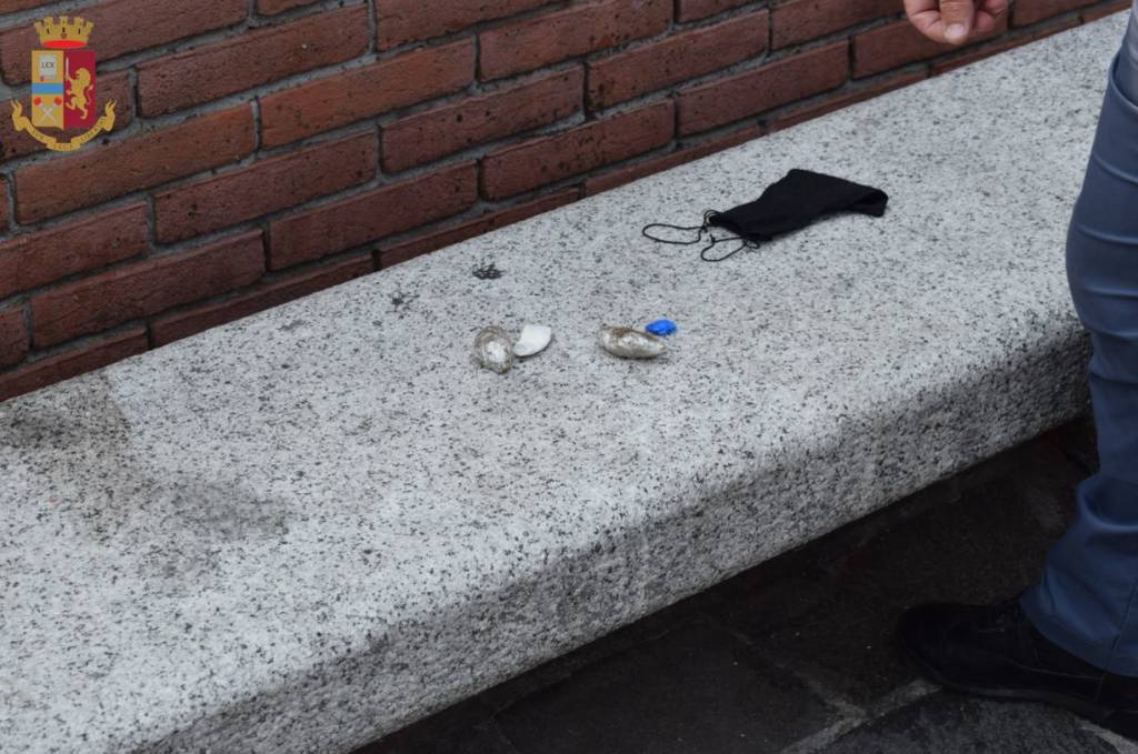 Controlli antidroga in Piazza Repubblica