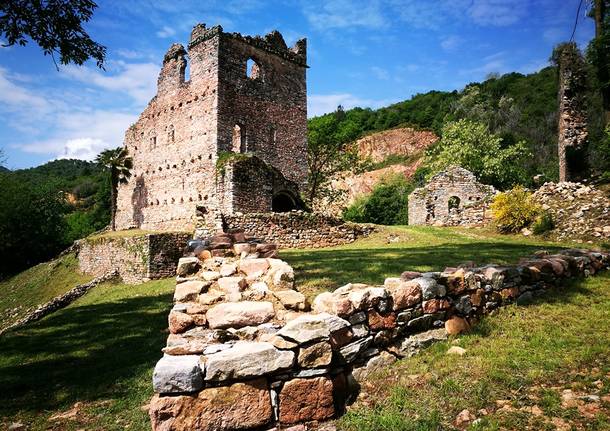 castello di cuasso al monte