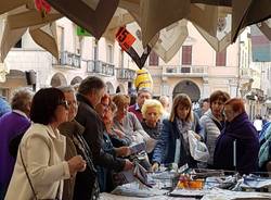 Gli Ambulanti di Forte dei Marmi a Laveno Mombello 