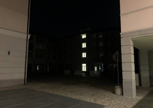 Le tenebre nel centro di Busto