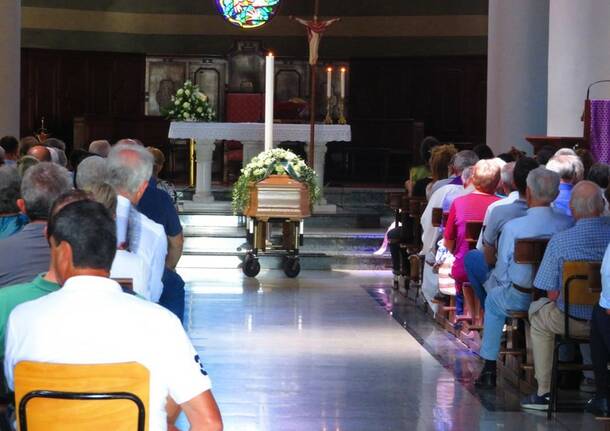 Nella chiesa dei SS. Martiri i funerali di Valerio Moretti