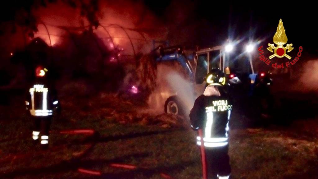 incendio vigili del fuoco fagnano olona