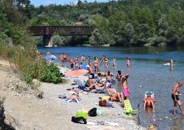 La spiaggia di Oleggio sul fiume Ticino