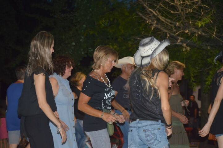 nerviano country e   state fuori notte bianca facciamo quadrato  27 