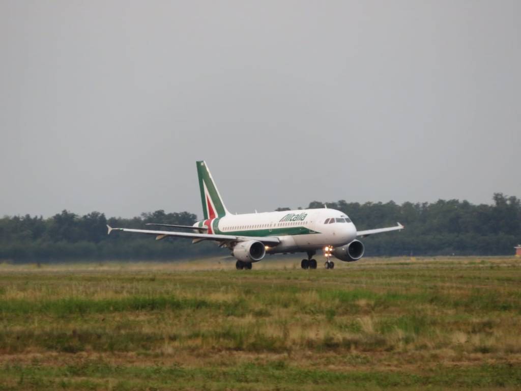 Primo giorno di voli da Linate a Malpensa 